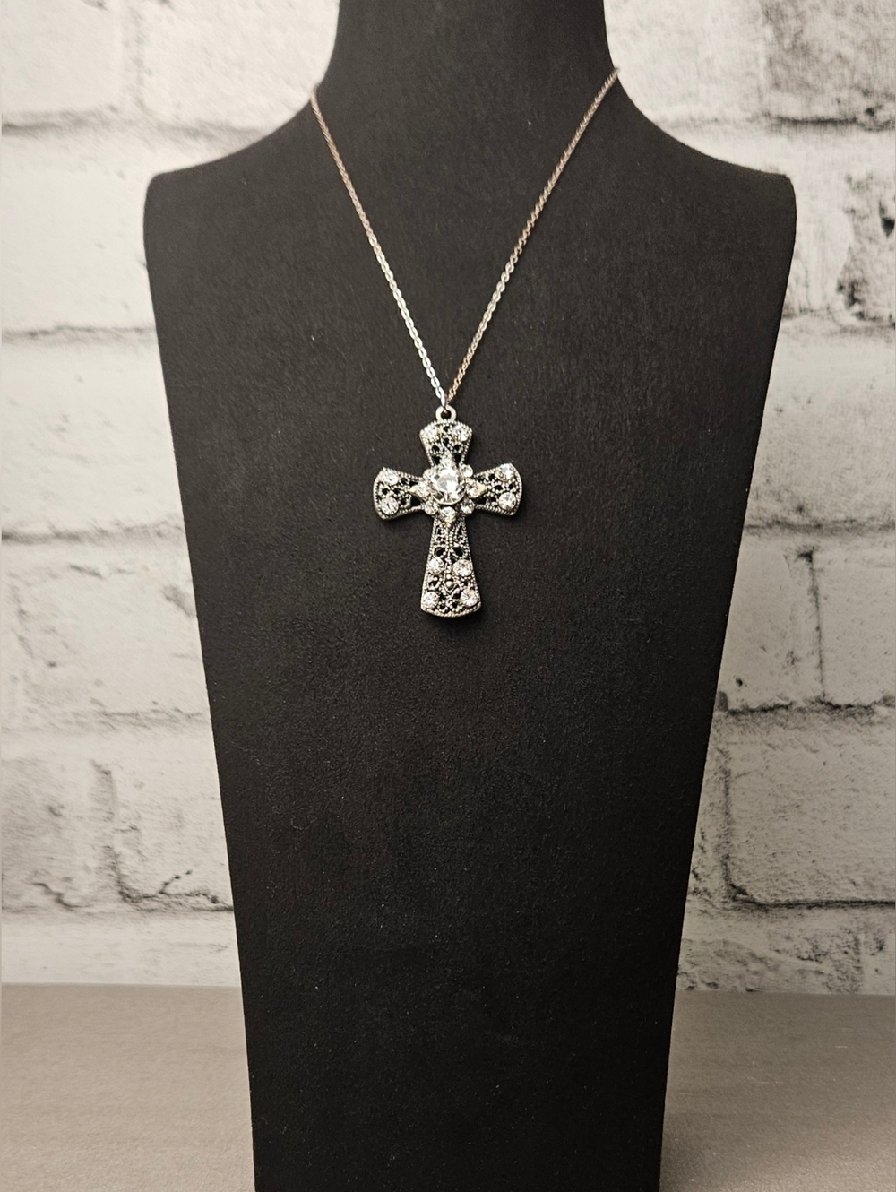Vintage Style Rhinestone Cross Pendant Necklace Silver Tone Gothic